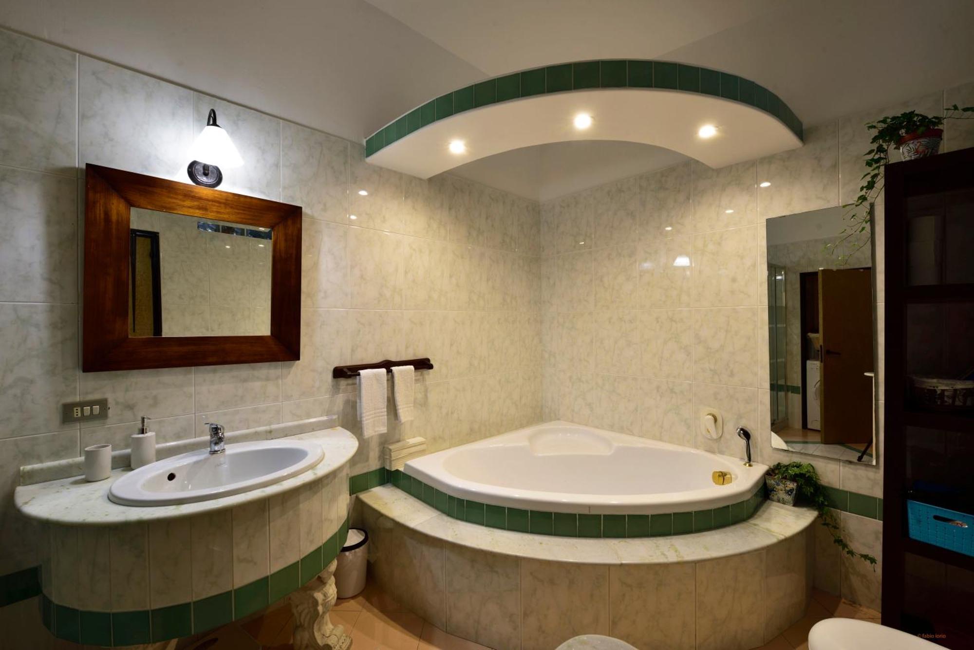 Ciaobari Apartment - Elegant 4 Bedrooms In The Heart Of Old Town Buitenkant foto
