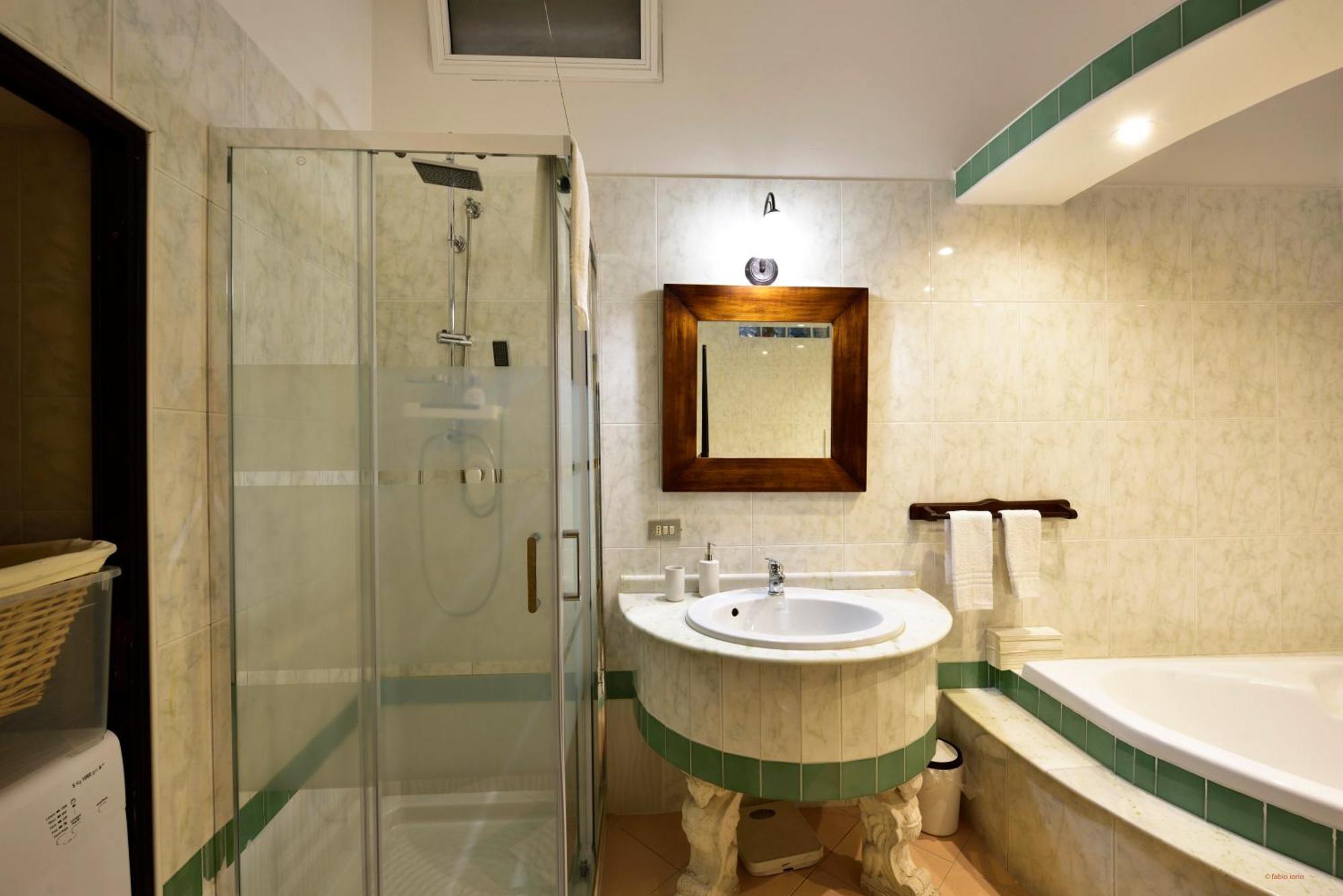 Ciaobari Apartment - Elegant 4 Bedrooms In The Heart Of Old Town Buitenkant foto